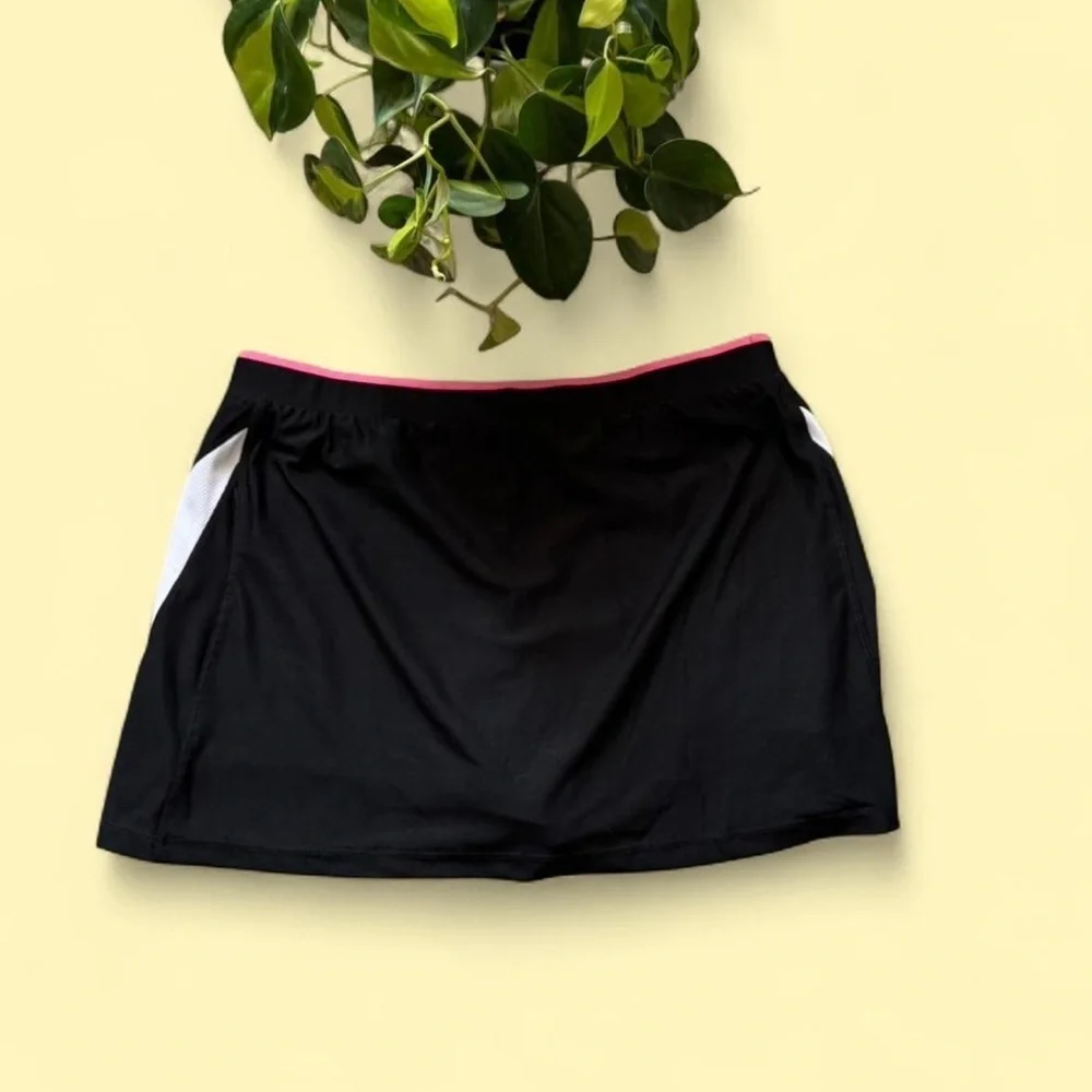 Vintage y2k Black and Pink Skort Mini